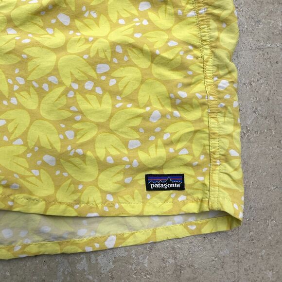 Patagonia Shorts Womens Medium Yellow Floral Barely Baggies 57058 No Liner AOP - Picture 9 of 16